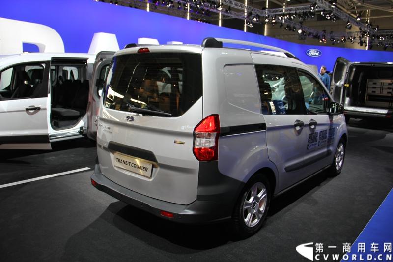 探馆汉诺威之福特全顺轻型商用车篇。图为全顺Courier 