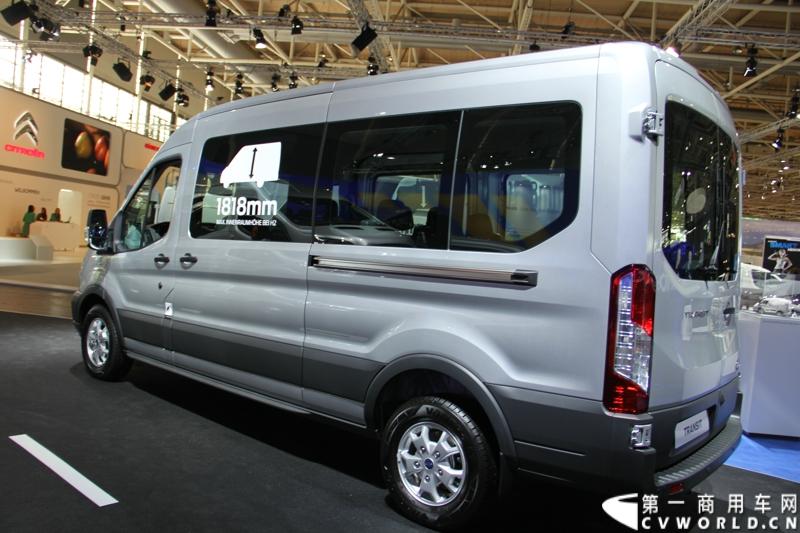 探馆汉诺威之福特全顺轻型商用车篇。图为福特全顺商旅车 