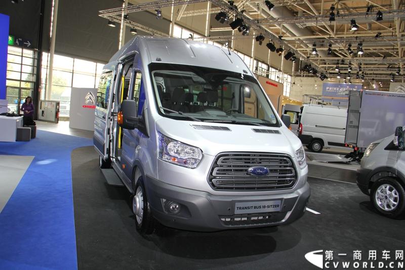 探馆汉诺威之福特全顺轻型商用车篇。图为福特全顺商旅车 
