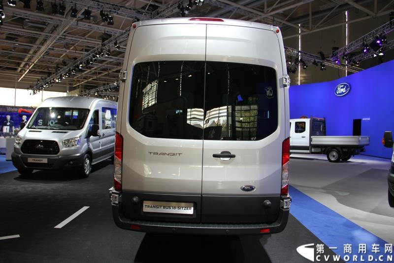探馆汉诺威之福特全顺轻型商用车篇。图为福特全顺商旅车 