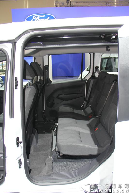 探馆汉诺威之福特全顺轻型商用车篇。图为全顺Connect 