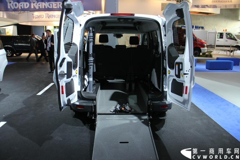 探馆汉诺威之福特全顺轻型商用车篇。图为全顺Connect 