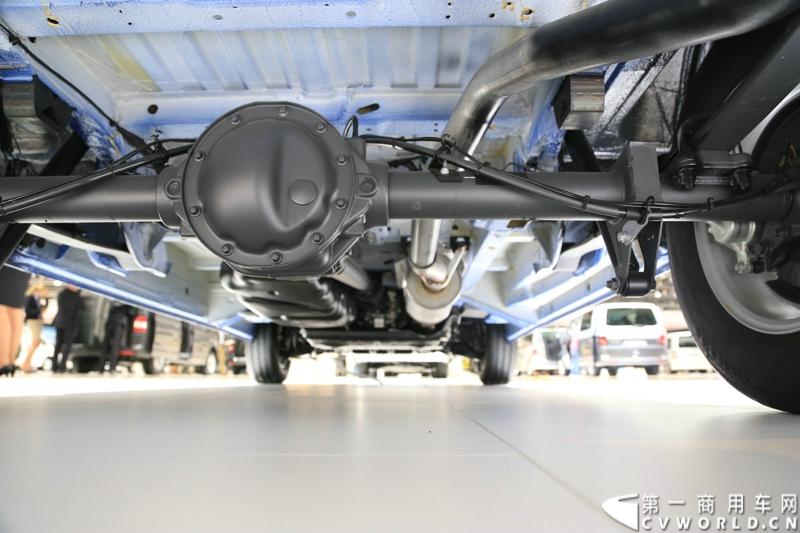 探馆汉诺威之大众轻型商用车篇。图为大众crafter blue motion 