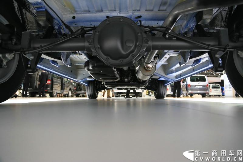 探馆汉诺威之大众轻型商用车篇。图为大众crafter blue motion 