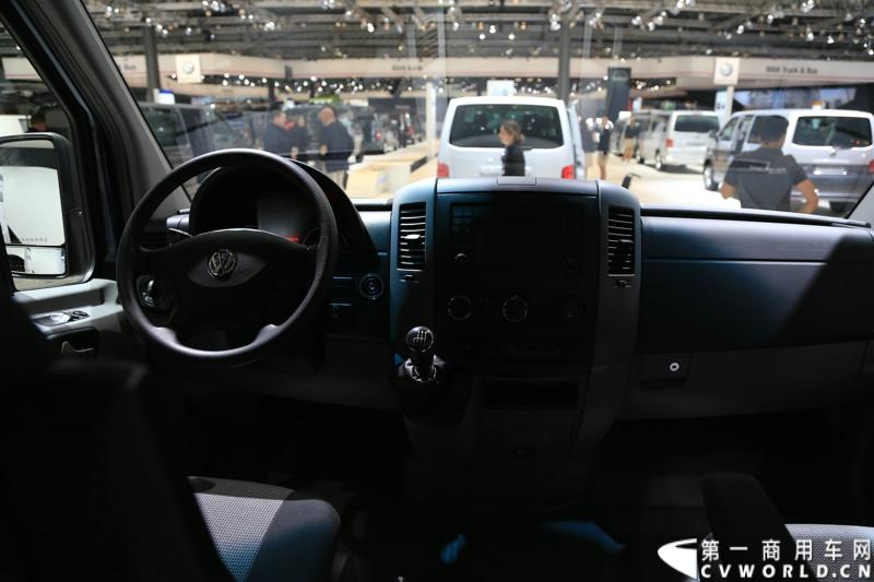 探馆汉诺威之大众轻型商用车篇。图为大众crafter blue motion 