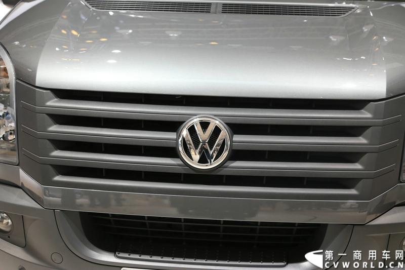 探馆汉诺威之大众轻型商用车篇。图为大众crafter灰色
