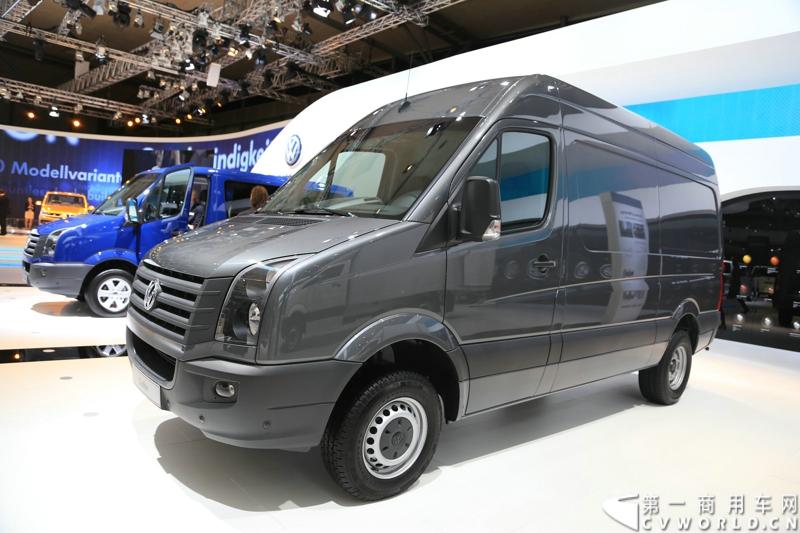 探馆汉诺威之大众轻型商用车篇。图为大众crafter灰色