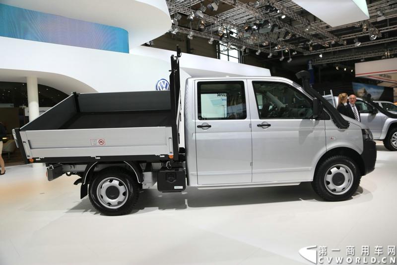 探馆汉诺威之大众轻型商用车篇。图为大众transporter