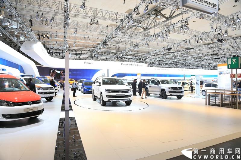 探馆汉诺威之大众轻型商用车篇。图为大众轻客展台