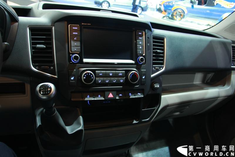 探馆汉诺威之现代轻型商用车篇。图为现代H350