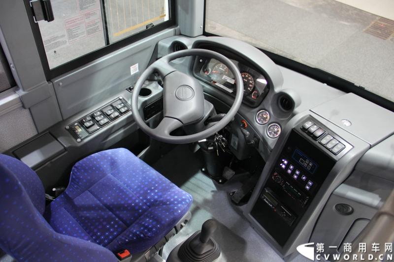 探馆汉诺威之五十铃客车篇。图为五十铃NOVO CITI 