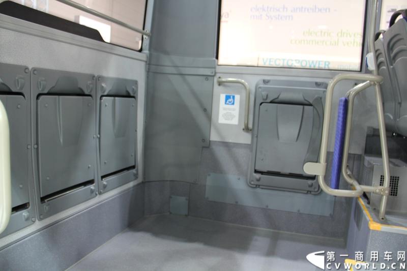 探馆汉诺威之五十铃客车篇。图为五十铃NOVO CITI 