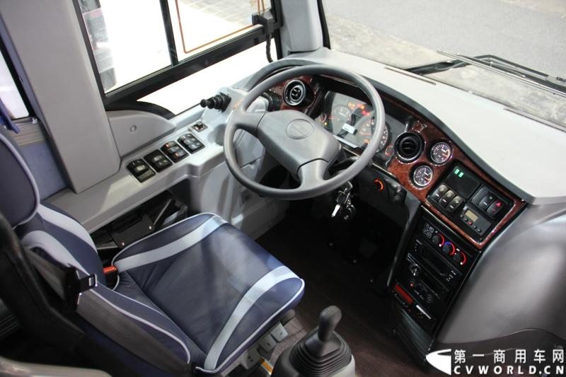 探馆汉诺威之五十铃客车篇。图为五十铃TURQUOISE 