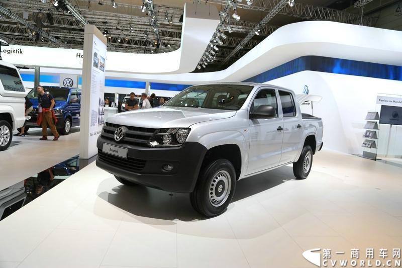 探馆汉诺威之大众轻型商用车篇。图为大众amarok