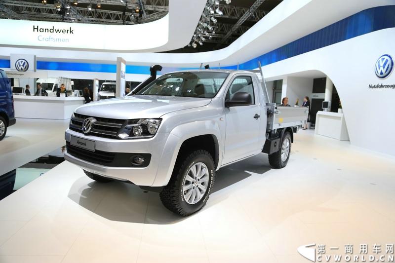探馆汉诺威之大众轻型商用车篇。图为大众amarok