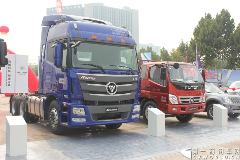 2014第七届中国（山东）国际汽车工业博览会（简称：山东汽博会）于9月23日在济南国际会展中心举办，展会为期三天。本次汽博会是由中国国际贸易促进委员会、济南市人民政府、山东省汽车行业协会联合主办，济南市贸促会、国际商会济南分会、山东新丞华展览有限公司承办的商用车领域的一届专业展会。图为超能版福田欧曼GTL重卡
