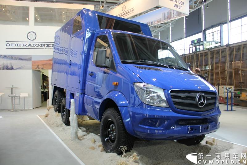 探馆汉诺威之奔驰轻客篇。图为奔驰Sprinter改装的四驱专用车 