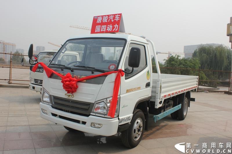 2014第七届中国（山东）国际汽车工业博览会（简称：山东汽博会）于9月23日在济南国际会展中心举办，展会为期三天。本次汽博会是由中国国际贸易促进委员会、济南市人民政府、山东省汽车行业协会联合主办，济南市贸促会、国际商会济南分会、山东新丞华展览有限公司承办的商用车领域的一届专业展会。图为唐骏国四动力产品