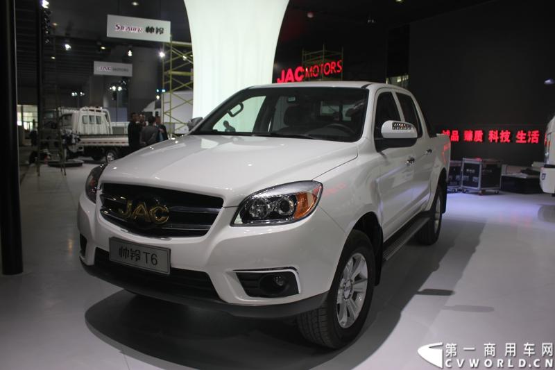   2014年11月20日-23日, 2014广州国际商用车展在广州琶洲中国进出口商品交易会展馆B区举行。作为国内主流商用车企业之一，此次江淮汽车携旗下帅铃全系主力车型及帅铃威司达中卡亮相。图为江淮帅铃皮卡T6