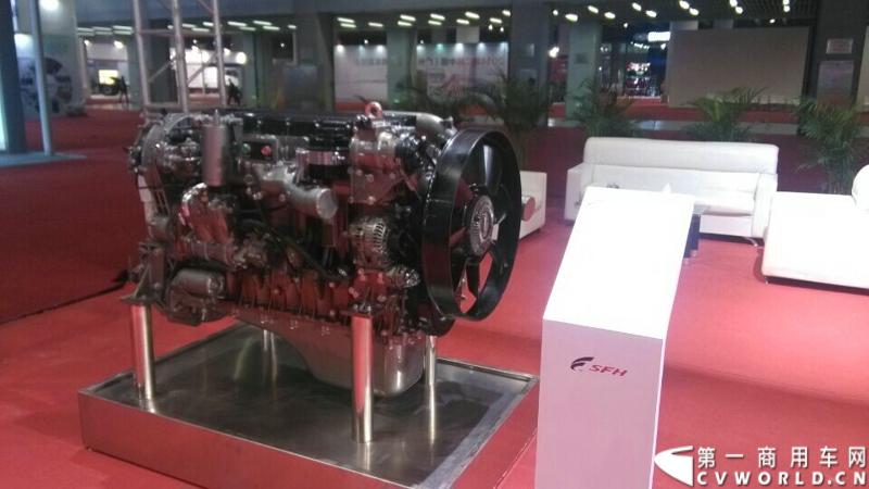 2014年11月20日-23日, 2014广州国际商用车展在广州琶洲中国进出口商品交易会展馆B区举行。作为国内主流商用车企业之一，上汽依维柯红岩商用车有限公司（以下简称“上汽依维柯红岩”）携其刚刚上市的杰狮“畅途版”牵引车和红岩杰狮港口牵引车亮相本次车展，其展位位于B区9—1馆。图为Cursor13 发动机
