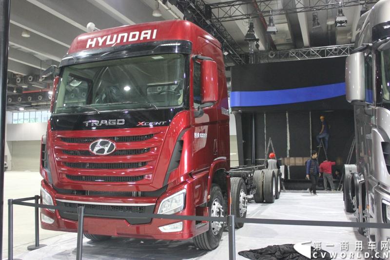 2014年11月20日, 为期三日的2014广州国际商用车展在广州琶洲中国进出口商品交易会展馆B区举行。将会有五辆车参展，其中包括创虎重卡P410、康恩迪客车和瑞越轻卡。图为四川现代创虎P410 