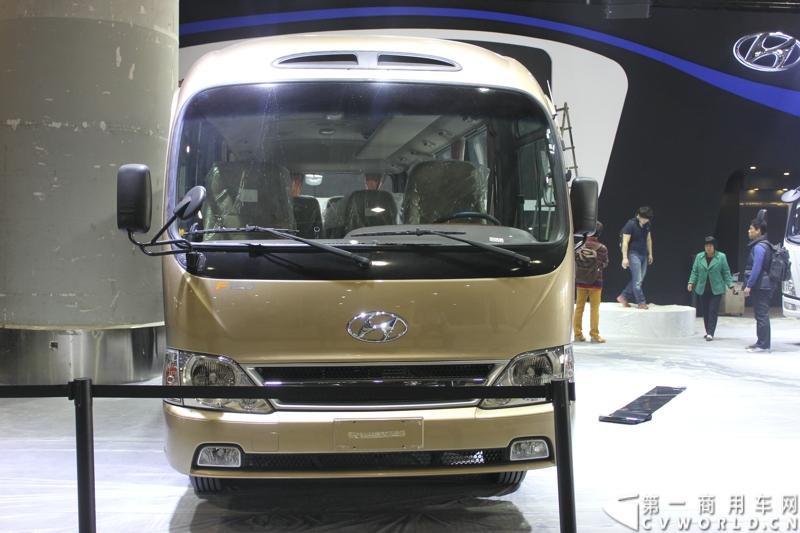 2014年11月20日, 为期三日的2014广州国际商用车展在广州琶洲中国进出口商品交易会展馆B区举行。将会有五辆车参展，其中包括创虎重卡P410、康恩迪客车和瑞越轻卡。图为四川现代康恩迪客车