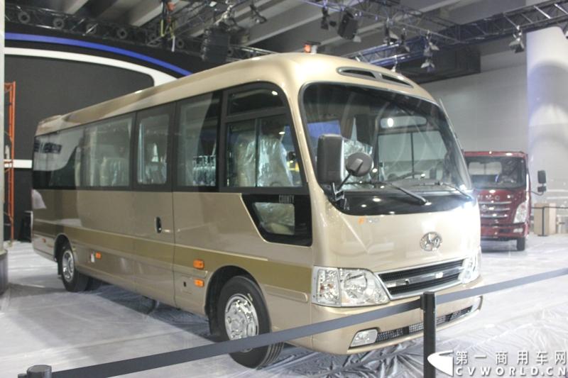 2014年11月20日, 为期三日的2014广州国际商用车展在广州琶洲中国进出口商品交易会展馆B区举行。将会有五辆车参展，其中包括创虎重卡P410、康恩迪客车和瑞越轻卡。图为四川现代康恩迪客车