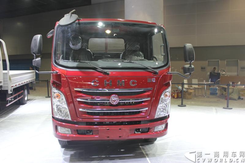 2014年11月20日, 为期三日的2014广州国际商用车展在广州琶洲中国进出口商品交易会展馆B区举行。将会有五辆车参展，其中包括创虎重卡P410、康恩迪客车和瑞越轻卡。图为四川现代瑞越轻卡