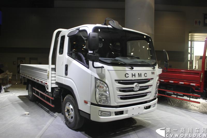 2014年11月20日, 为期三日的2014广州国际商用车展在广州琶洲中国进出口商品交易会展馆B区举行。将会有五辆车参展，其中包括创虎重卡P410、康恩迪客车和瑞越轻卡。图为四川现代瑞越轻卡