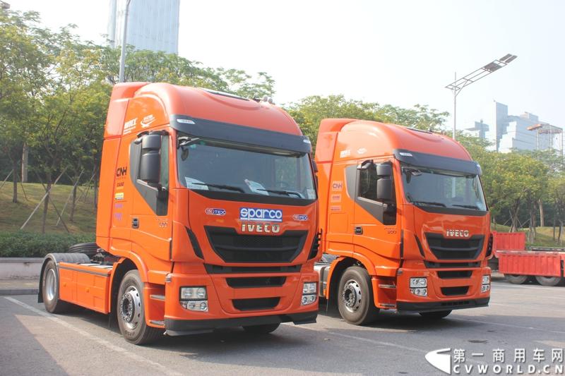  2014年11月20日-23日, 2014广州国际商用车展在广州琶洲中国进出口商品交易会展馆B区举行。作为唯一一家前来参展的进口商用车品牌，此次依维柯共带来五款车型。图为依维柯牵引车
