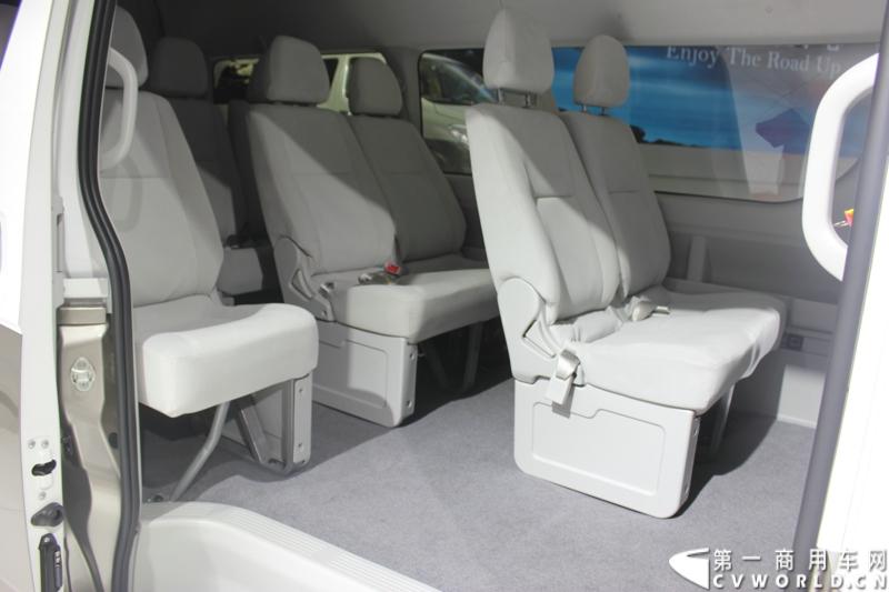 广州车展探馆之华晨金杯篇。图为金杯大海狮L 丰田动力版 