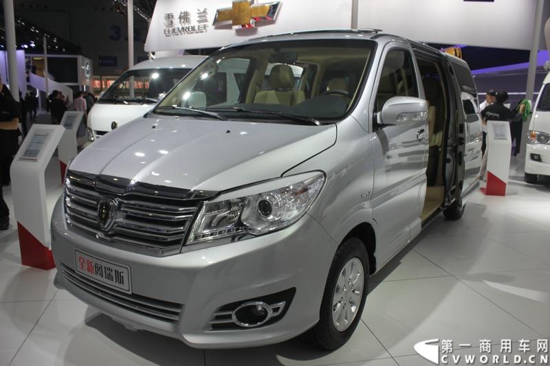 广州车展探馆之华晨金杯篇。图为全新阁瑞斯 