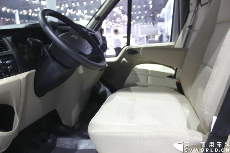广州车展探馆之福特全顺篇。图为福田新世代全顺