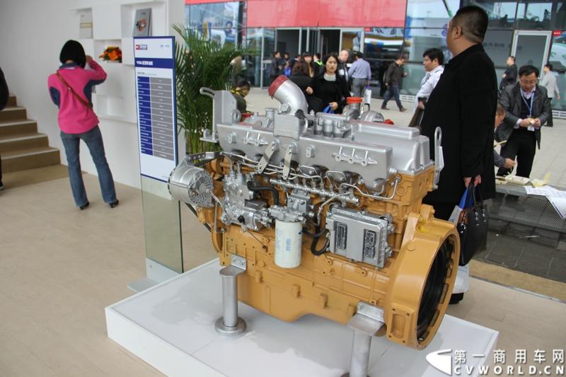 2014年11月25日，2014中国国际工程机械、建材机械、工程车辆及设备博览会（上海宝马展）在上海浦东新国际博览中心隆重开幕。图为玉柴YC6L柴油机