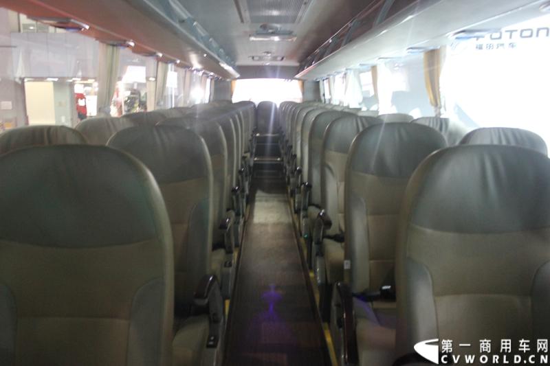 2014年11月20日-23日, 2014广州国际商用车展在广州琶洲中国进出口商品交易会展馆B区举行。福田汽车在广州车展上展出12辆整车和1台发动机，其中参展的4款商用车车型分别为福田奥铃、欧马可、拓陆者皮卡和福田欧辉客车，可谓阵容强大。图为福田欧辉12米豪华公路客车