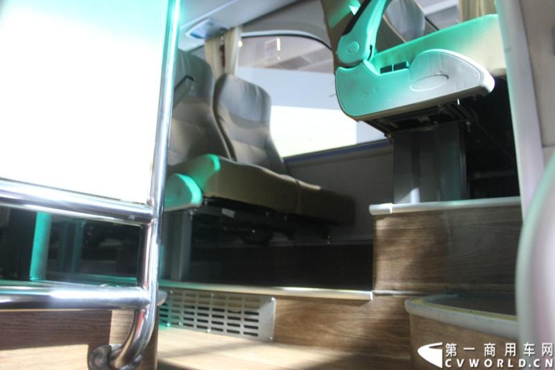 2014年11月20日-23日, 2014广州国际商用车展在广州琶洲中国进出口商品交易会展馆B区举行。福田汽车在广州车展上展出12辆整车和1台发动机，其中参展的4款商用车车型分别为福田奥铃、欧马可、拓陆者皮卡和福田欧辉客车，可谓阵容强大。图为福田欧辉12米豪华公路客车