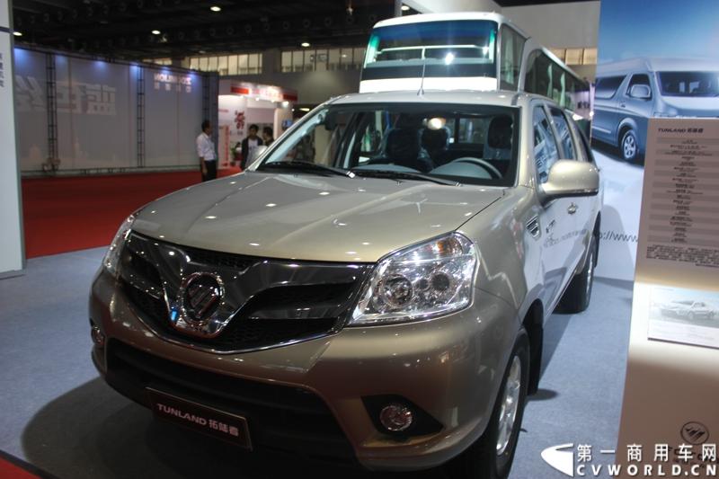 2014年11月20日-23日, 2014广州国际商用车展在广州琶洲中国进出口商品交易会展馆B区举行。福田汽车在广州车展上展出12辆整车和1台发动机，其中参展的4款商用车车型分别为福田奥铃、欧马可、拓陆者皮卡和福田欧辉客车，可谓阵容强大。图为福田拓路者BJ1037V3MD6-PP皮卡 