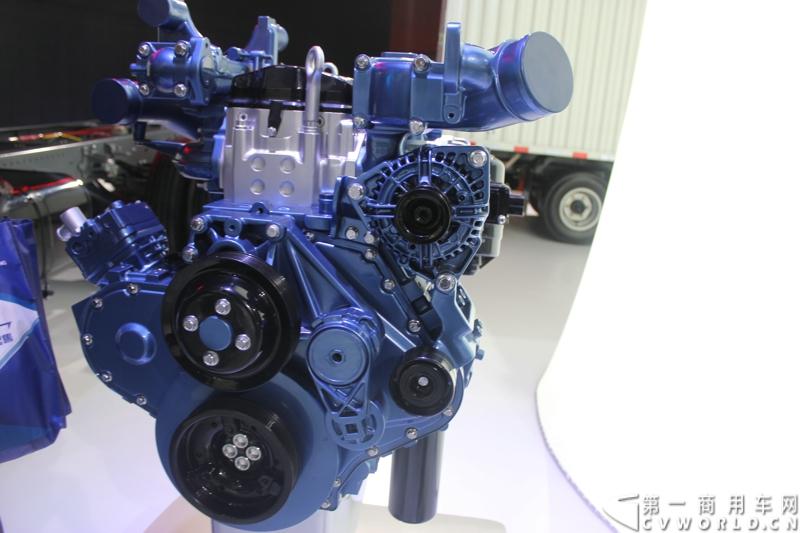   2014年11月20日-23日, 2014广州国际商用车展在广州琶洲中国进出口商品交易会展馆B区举行。作为国内主流商用车企业之一，此次江淮汽车携旗下帅铃全系主力车型及帅铃威司达中卡亮相。图为MF4.8L柴油机 