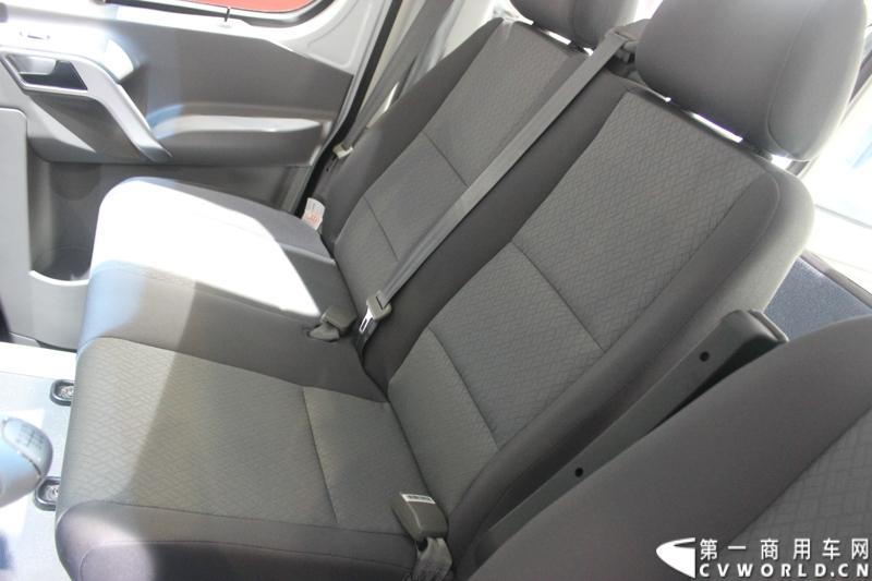   2014年11月20日-23日, 2014广州国际商用车展在广州琶洲中国进出口商品交易会展馆B区举行。作为国内主流商用车企业之一，此次江淮汽车携旗下帅铃全系主力车型及帅铃威司达中卡亮相。图为星锐4系