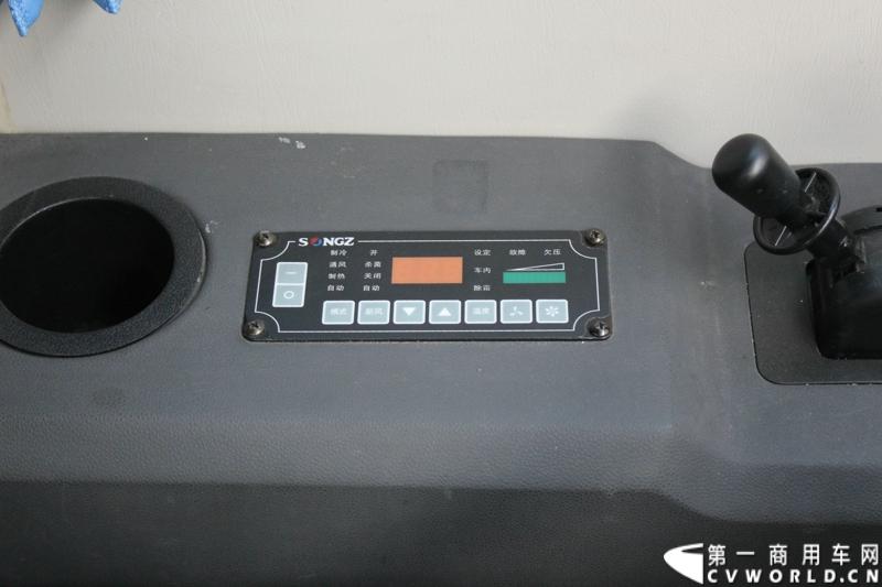 12月5日，北汽福田汽车股份有限公司旗下福田欧辉客车品牌携手80余位河北省公路、旅游和团体客户，举办了“保持APEC蓝 河北在行动”的价值体验之旅主题活动。图为福田欧辉BJ6129 LNG城间客车