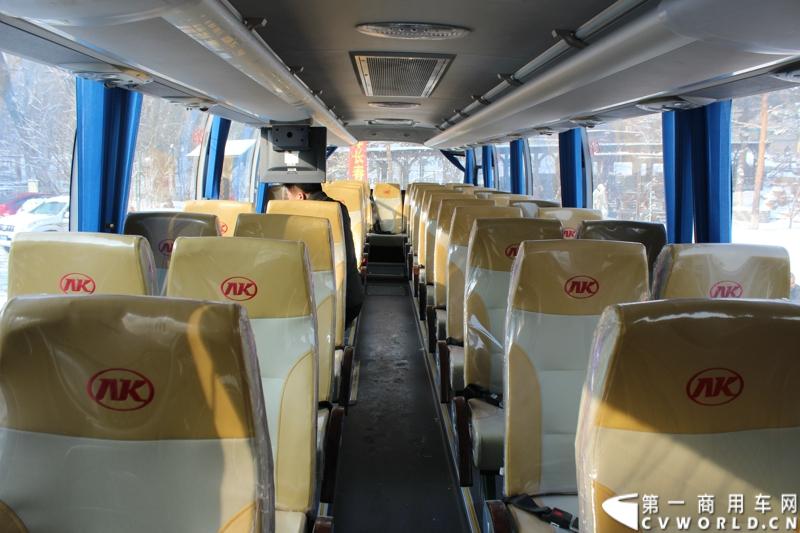 2014年12月16日，“安凯美丽中国行第二季”收官仪式在吉林省长春市隆重举行，安凯客车领导、东北区域用户、以及来自全国四十多家媒体共两百多人参与此次盛会。图为安凯HFF6113K06C2ES LNG客车