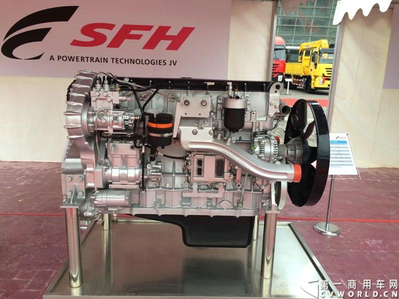 2014年12月17日，上汽依维柯红岩2015商务年会在重庆隆重召开。来自全国各地的数百家红岩重卡经销商及服务商代表和行业媒体共聚重庆，回顾2014年宏观经济走势及重卡市场整体态势，共商2015年大计。