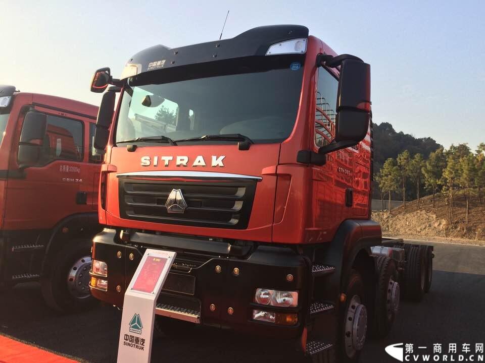 2014年12月18日，以“变革创领价值”为主题的中国重汽集团2015商务大会在杭州隆重召开。今年的中国重汽集团商务大会首次走出济南, 在西子湖畔杭州召开。