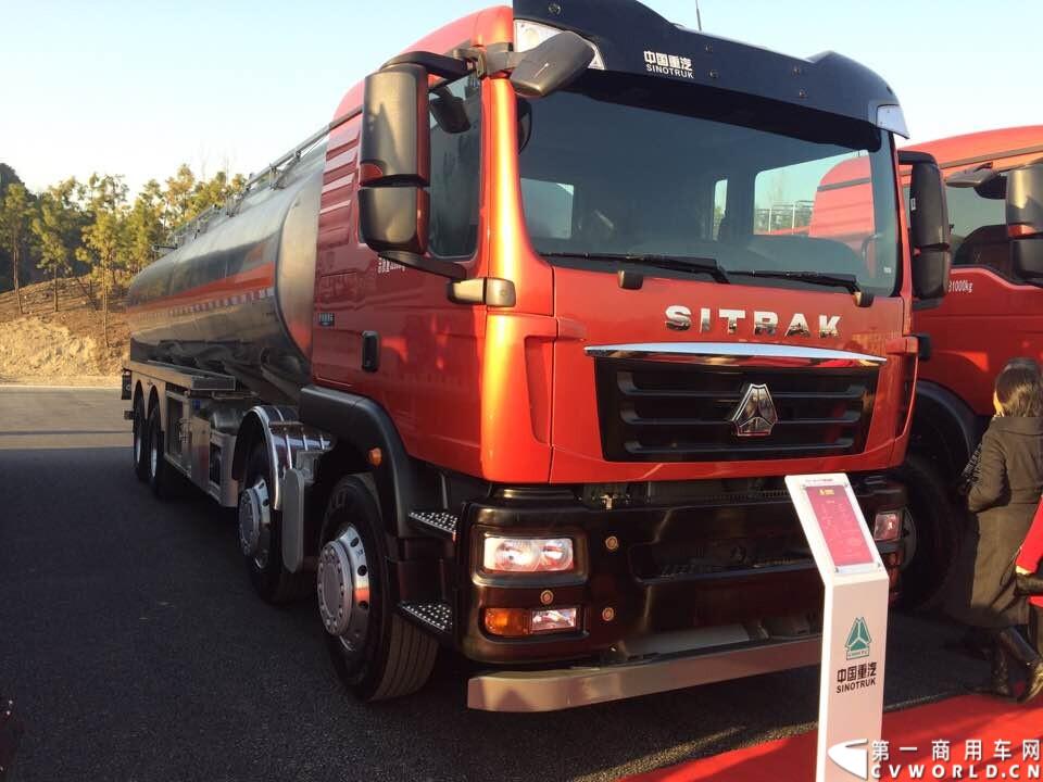 2014年12月18日，以“变革创领价值”为主题的中国重汽集团2015商务大会在杭州隆重召开。今年的中国重汽集团商务大会首次走出济南, 在西子湖畔杭州召开。