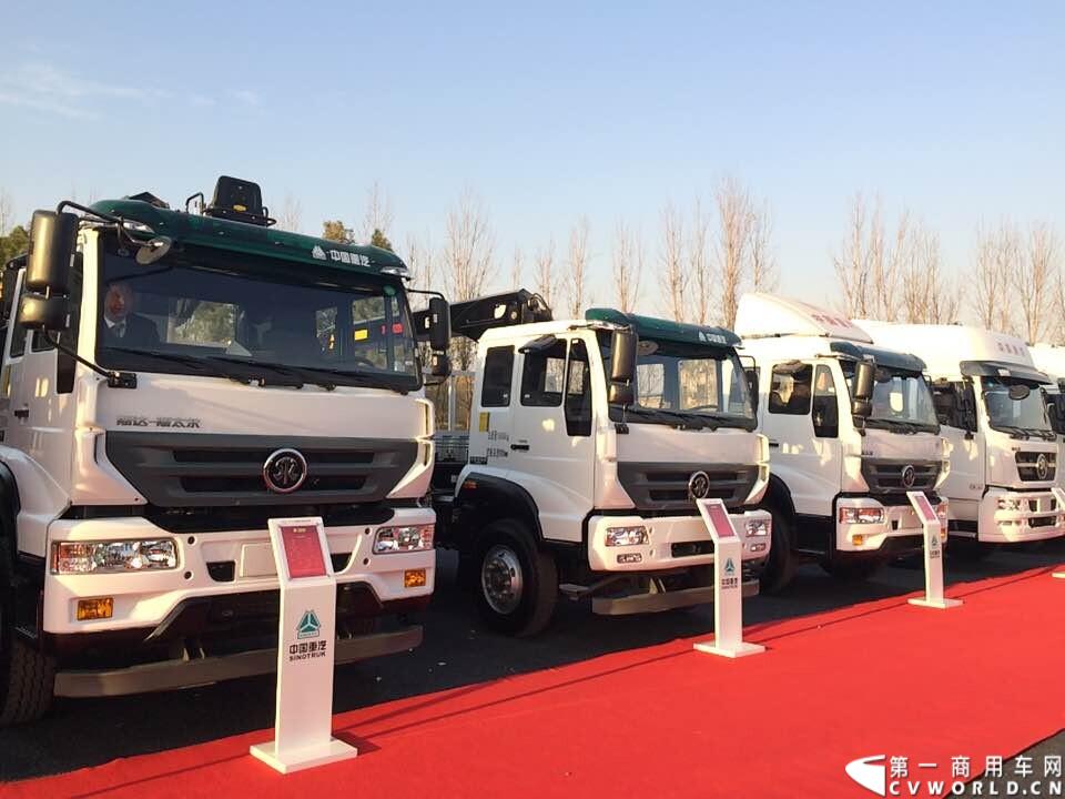 2014年12月18日，以“变革创领价值”为主题的中国重汽集团2015商务大会在杭州隆重召开。今年的中国重汽集团商务大会首次走出济南, 在西子湖畔杭州召开。