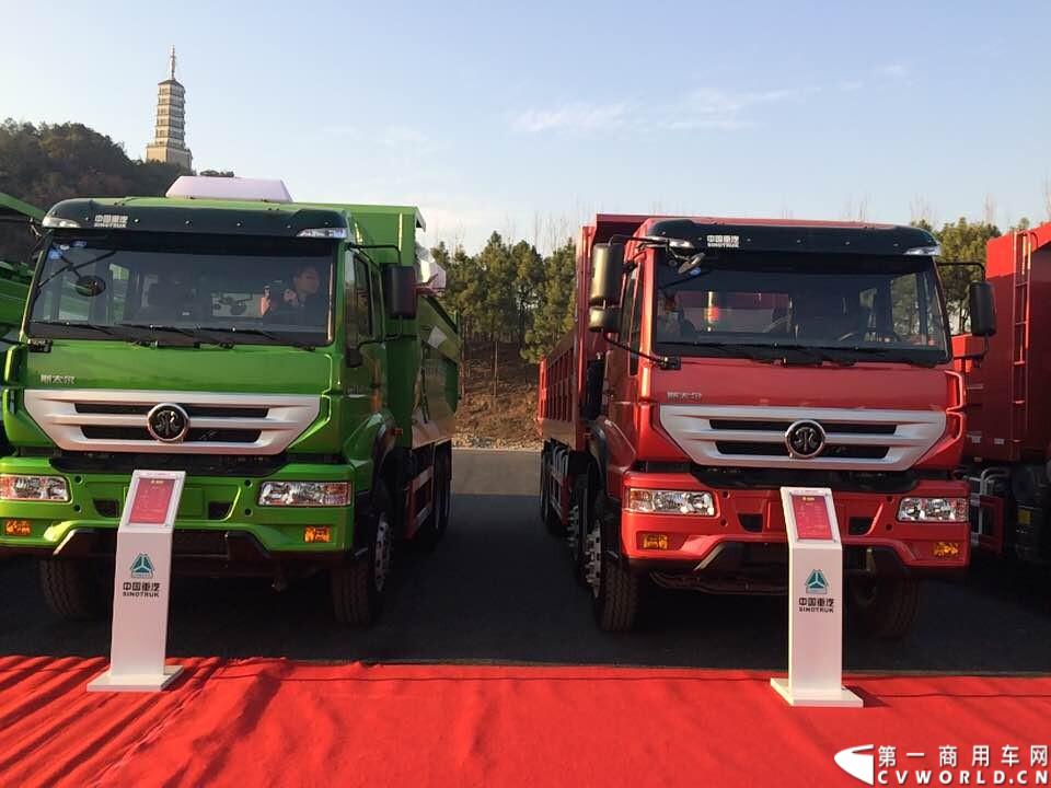 2014年12月18日，以“变革创领价值”为主题的中国重汽集团2015商务大会在杭州隆重召开。今年的中国重汽集团商务大会首次走出济南, 在西子湖畔杭州召开。