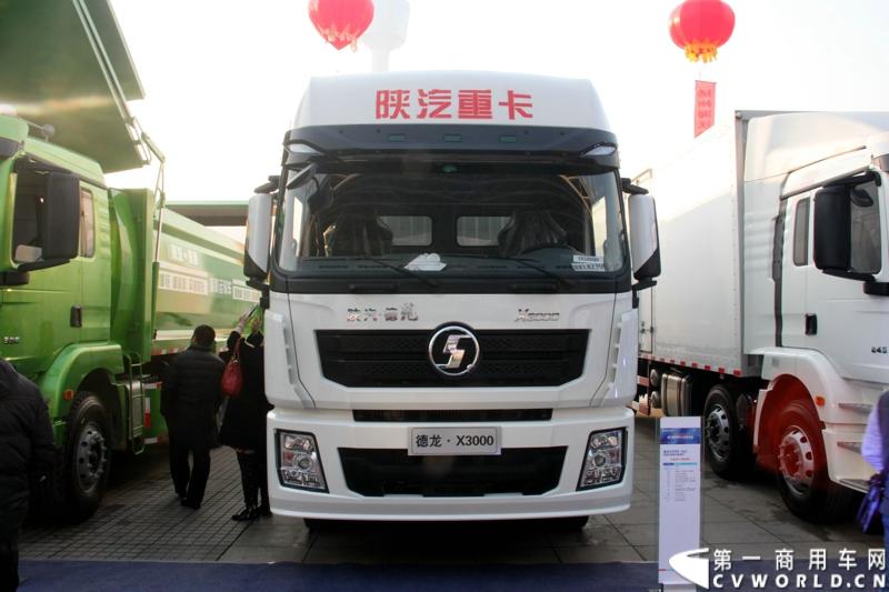 12月18日，第一商用车网记者从正在召开的陕汽2015商务年会上获悉，2014年，面对全面行业整体下滑的不利形势，陕汽重卡依然保持了良好的增长态势。图为德龙新M3000