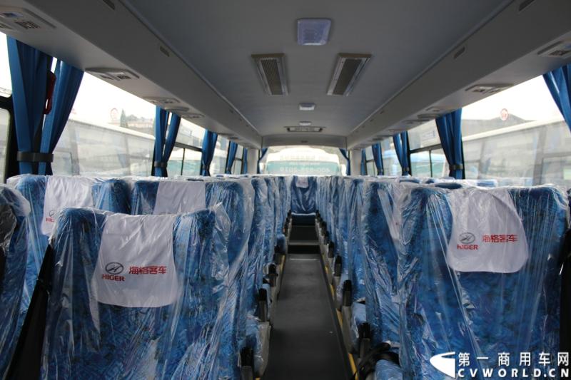 12月19日，江苏省纯电动车推广应用现场会暨海格纯电动客车交车仪式在南京坤欧汽车服务有限公司纯电动充电站举行。图为活动现场展示的海格KLQ6109TAEV纯电动大巴