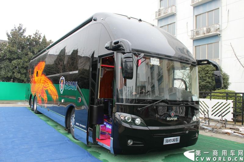 12月19日，江苏省纯电动车推广应用现场会暨海格纯电动客车交车仪式在南京坤欧汽车服务有限公司纯电动充电站举行。现场还展示了一辆斯堪尼亚海格房车