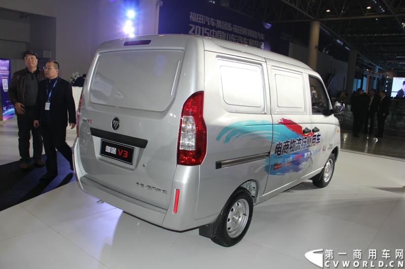 2015年1月5日，福田汽车集团&福田戴姆勒汽车2015中国山东汽车展览会在山东济南隆重开幕。图为福田伽途V3电商物流车